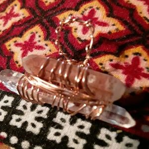 Fragile multi quartz pendant